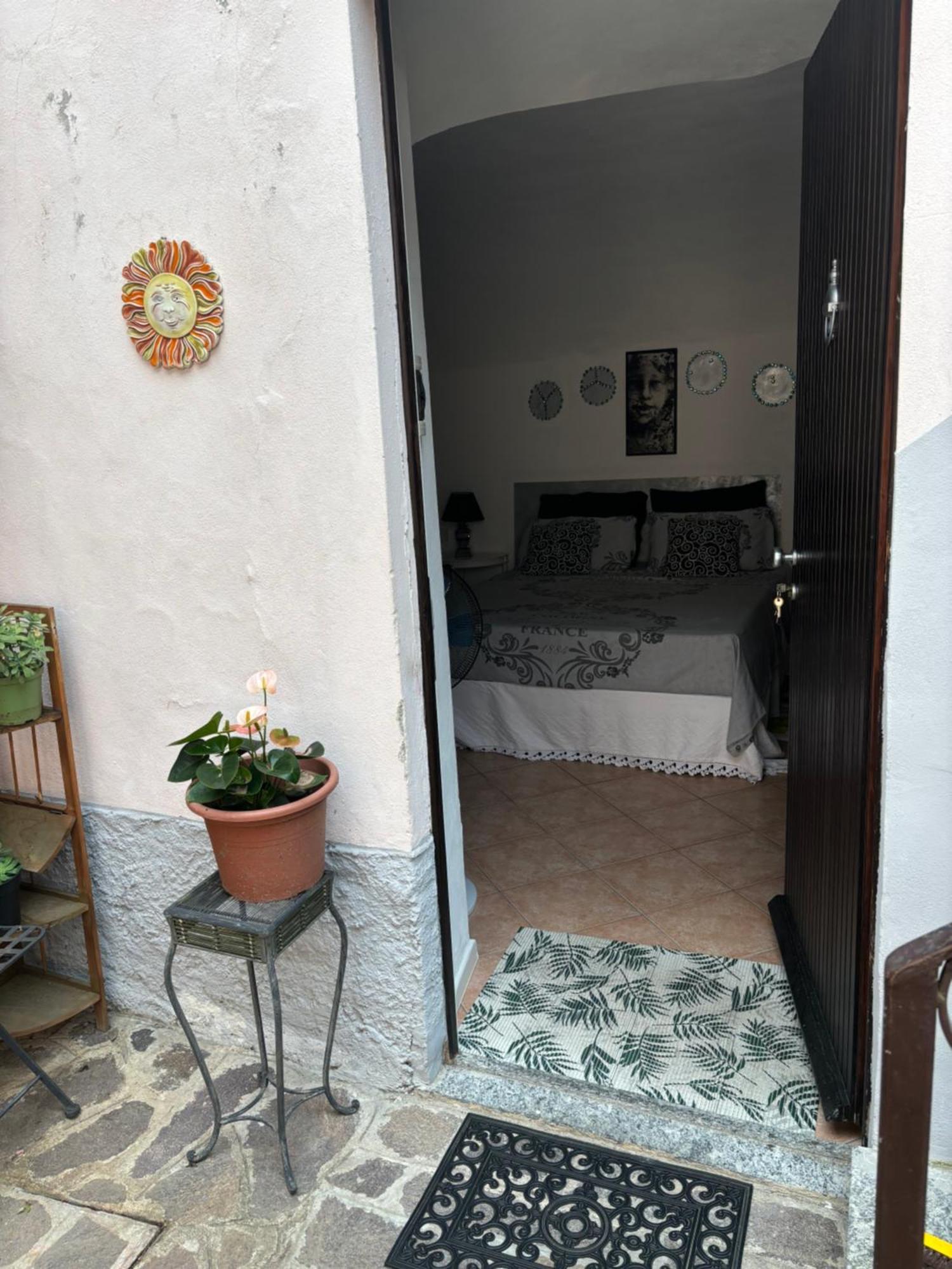 Bed and Breakfast La Ca' Del Masenzi Massenzio'S House (Adults Only) Lecco Zimmer foto